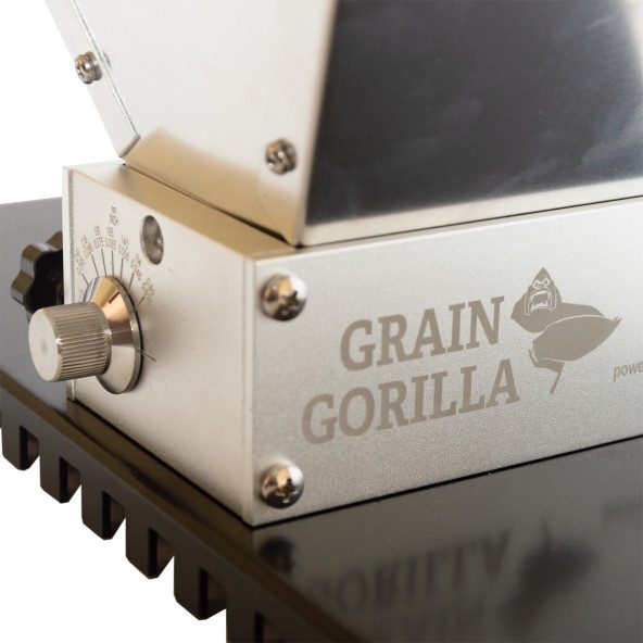 Brew Monkey bierbrouwpakket - Brewferm Grain Gorilla moutmolen met rvs rollen detail